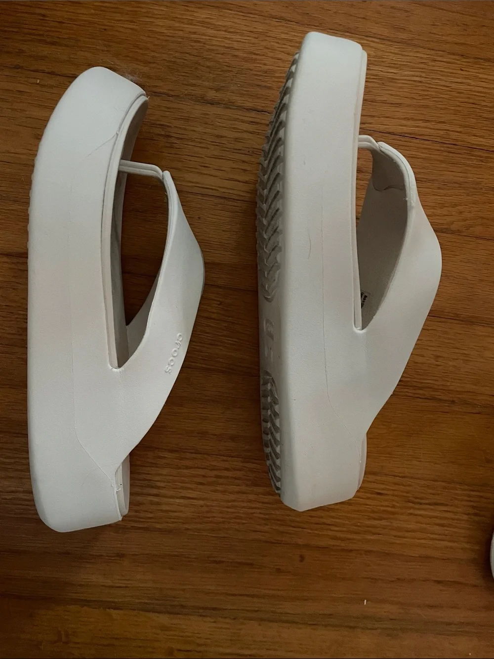 CROCS White Platform Flip Sandals